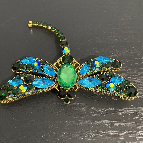 Large Dragonfly Rhinestone Brooch - Picture 8 of 11
